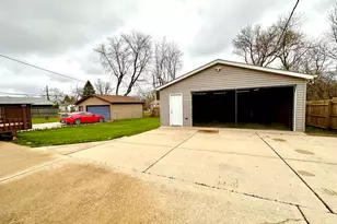 38093 N Cornell Rd, Beach Park, IL 60087 - Photo 2