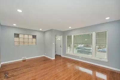 3904 W 58th Place, Chicago, IL 60629 - Photo 6