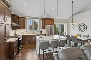 539 Sudbury Cir, Oswego, IL 60543 - Photo 8