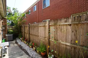 737 Elder Ln, Deerfield, IL 60015 - Photo 18