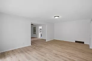 6363 Myrtle Ln, Rockford, IL 61108 - Photo 12