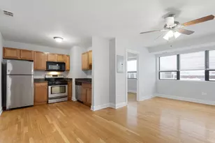 7616 N Marshfield Ave, Chicago, IL 60626 - Photo 2