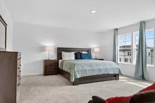 395 S Pointe Ave, South Elgin, IL 60177 - Photo 14