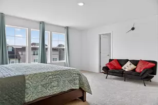 395 S Pointe Ave, South Elgin, IL 60177 - Photo 16