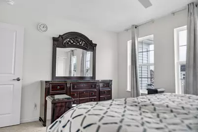 395 S Pointe Avenue, South Elgin, IL 60177 - Photo 12