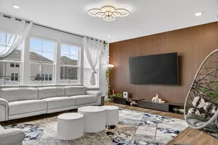 395 S Pointe Ave, South Elgin, IL 60177 - Photo 4