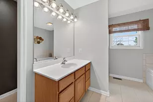 1173 Fox Hollow Ct, Dekalb, IL 60115 - Photo 26