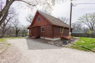 130 N La Rocque River Dr, Clifton, IL 60927 - Photo 2