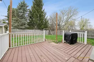 521 S Sheridan Rd, Lakemoor, IL 60051 - Photo 14