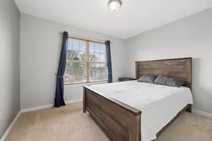 521 S Sheridan Rd, Lakemoor, IL 60051 - Photo 12