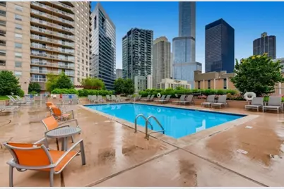 545 N Dearborn Street #2303, Chicago, IL 60654 - Photo 32