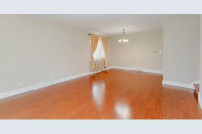 4852 Carol Street #D, Skokie, IL 60077 - Photo 6