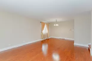 4852 Carol St, Skokie, IL 60077 - Photo 6