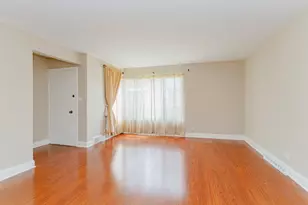 4852 Carol St, Skokie, IL 60077 - Photo 8