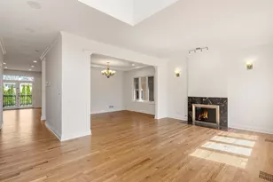 5138 Morse Ave, Skokie, IL 60077 - Photo 4