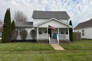 430 W Washington St, Hoopeston, IL 60942 - Photo 1