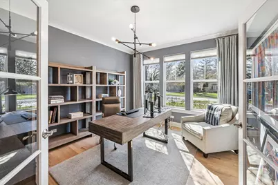 383 N Larch Avenue, Elmhurst, IL 60126 - Photo 2