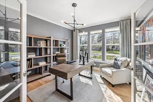 383 N Larch Ave, Elmhurst, IL 60126 - Photo 2