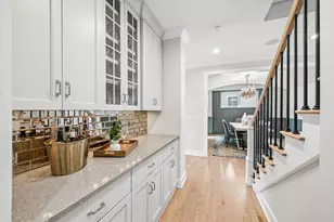 383 N Larch Ave, Elmhurst, IL 60126 - Photo 4