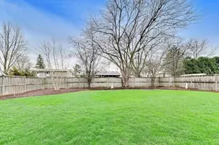 127 W King Henry Ct, Palatine, IL 60067 - Photo 28