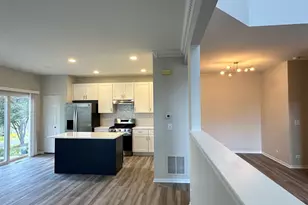 756 Panorama Ct, Aurora, IL 60502 - Photo 6