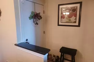 10541 Palos Pl, Palos Hills, IL 60465 - Photo 6