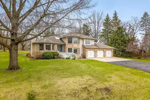 659 Southgate Dr, Davis, IL 61019 - Photo 2