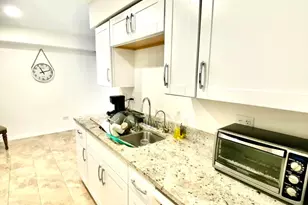 2636 Pirate Cove Ct, Schaumburg, IL 60173 - Photo 4