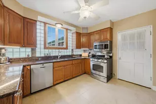 213 Country Club Rd, Chicago Heights, IL 60411 - Photo 12