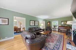 213 Country Club Rd, Chicago Heights, IL 60411 - Photo 8