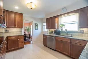 7650 Kenton Ave, Skokie, IL 60076 - Photo 4