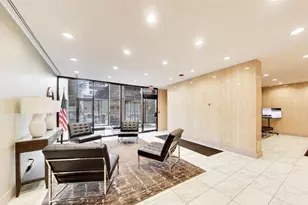 525 W Hawthorne Pl, Chicago, IL 60657 - Photo 6