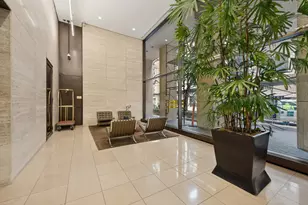 260 E Chestnut St, Chicago, IL 60611 - Photo 2