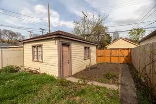 1747 N Sayre Ave, Chicago, IL 60707 - Photo 32