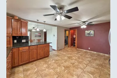 2472 W Red Oak Road, Freeport, IL 61032 - Photo 16