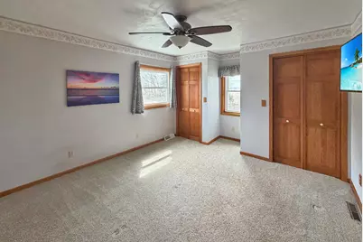 2472 W Red Oak Road, Freeport, IL 61032 - Photo 32