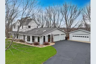 2472 W Red Oak Road, Freeport, IL 61032 - Photo 2