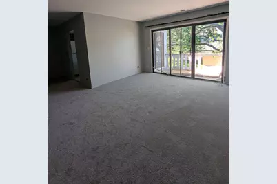 1470 Williamsburg Drive #D2, Schaumburg, IL 60193 - Photo 2