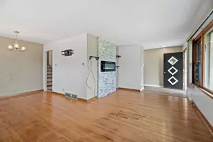16811 Louis Ct, South Holland, IL 60473 - Photo 4