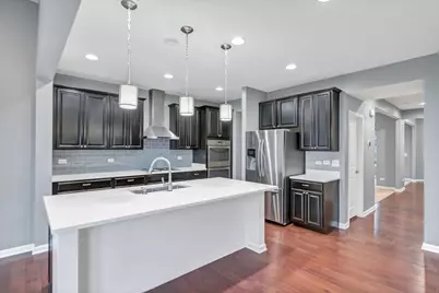 305 Cronin Boulevard, Shorewood, IL 60404 - Photo 6