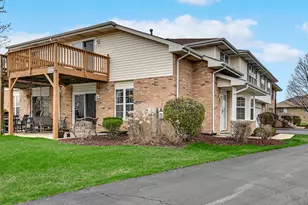 8434 Kirby Dr, Tinley Park, IL 60487 - Photo 2