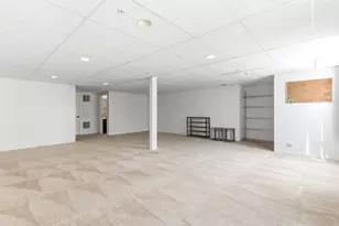200 Tanglewood Dr, Glen Ellyn, IL 60137 - Photo 20