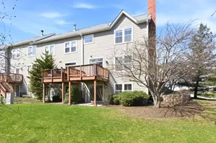 200 Tanglewood Dr, Glen Ellyn, IL 60137 - Photo 26