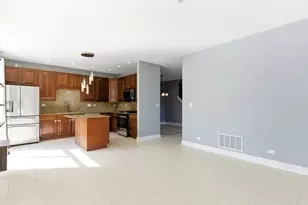 200 Tanglewood Dr, Glen Ellyn, IL 60137 - Photo 10