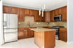 200 Tanglewood Dr, Glen Ellyn, IL 60137 - Photo 8
