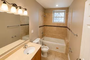 4207 S Indiana Ave, Chicago, IL 60653 - Photo 12