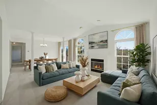 1447 Club Dr, Glendale Heights, IL 60139 - Photo 2