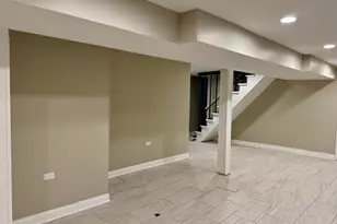 7945 S Perry Ave, Chicago, IL 60620 - Photo 8