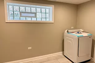 7945 S Perry Ave, Chicago, IL 60620 - Photo 26