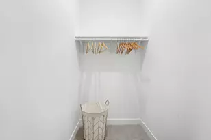 5843 W Corcoran Pl, Chicago, IL 60644 - Photo 8